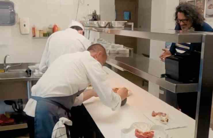 alessandro borghese in cucina