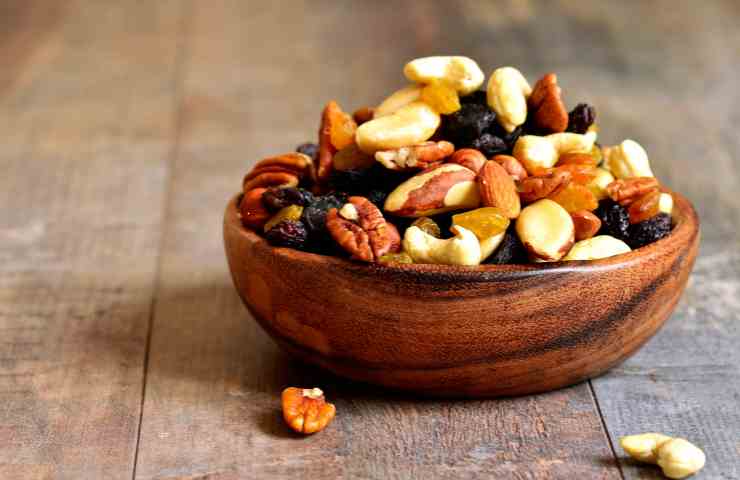 ciotola di frutta secca