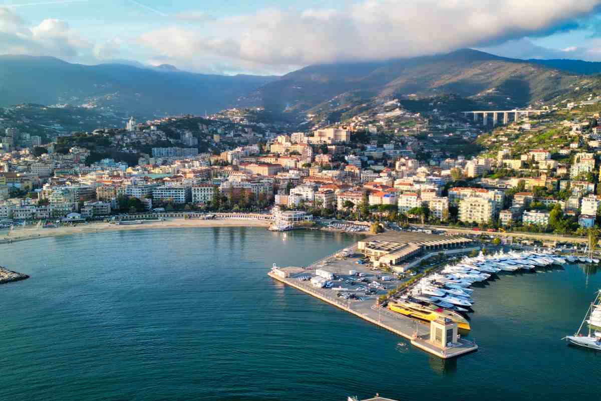 città di sanremo dal porto